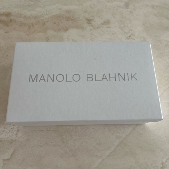 Manolo Blahnik Hangisli White Slingback Pump Wedding 70mm Size 39.5 - NEW IN BOX - Picture 10 of 12